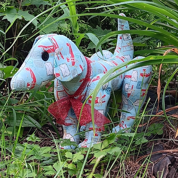 Handmade Plush Dog "Old Planes" - Picture 6 of 7